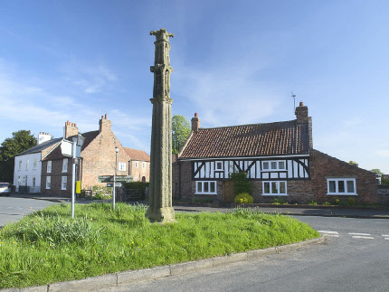 Battle cross, Aldborough