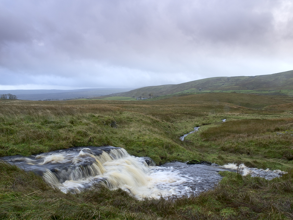 River Ure, Lunds Fell
