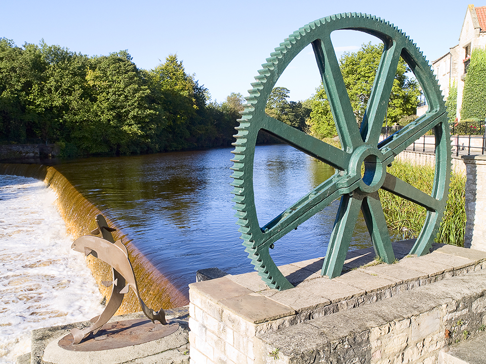 Weir Garth